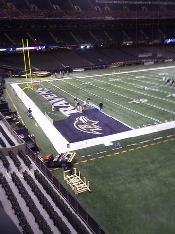 [Superdome%2520end%2520zone%2520being%2520painted%2520purple%255B2%255D.jpg]