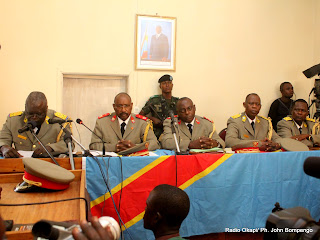 Les juges de la haute cour militaire ce 22/07/2011 à Kinshasa, rendant l'arrêt à l’issue du procès  de révision de Simon Kimbangu. Radio Okapi/ Ph. John Bompengo