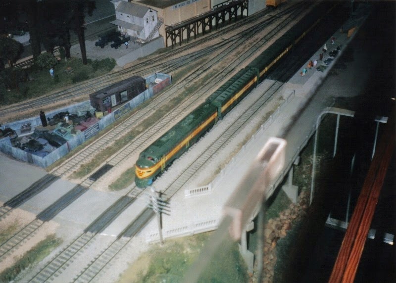 [04-Columbia-Gorge-Model-Railroad-Clu%255B2%255D.jpg]
