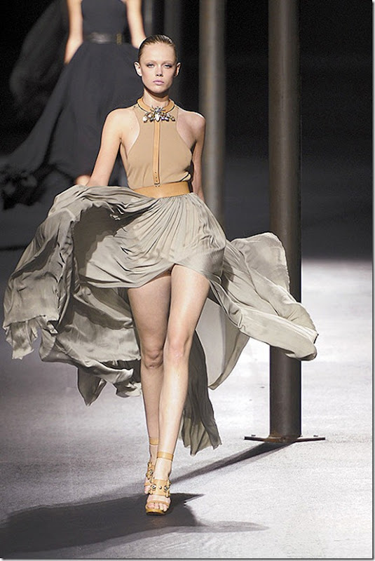 Lanvin-SPRING-2011-RTW-PODIUM-001_runway
