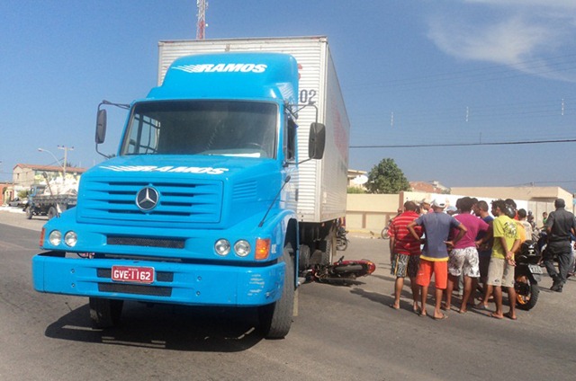 [ACIDENTE%25203%2520ESSA%255B3%255D.jpg]