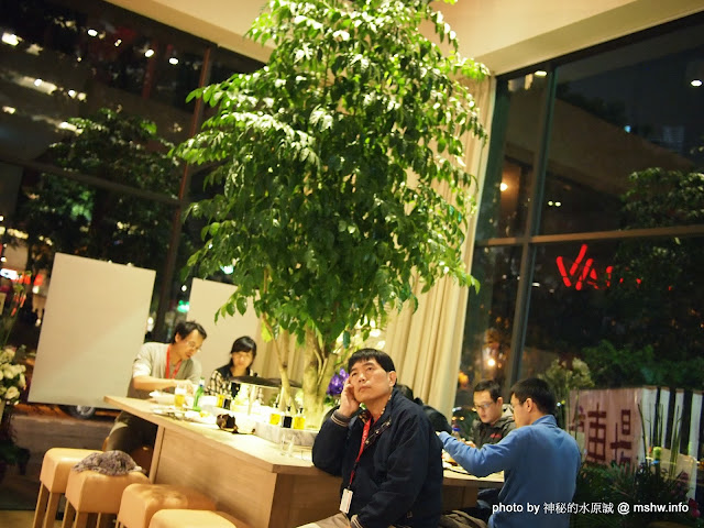 【食記】台中Vapiano Taichung 1 慢走義大利麵餐廳台中店@西區捷運BRT科博館 : 德國來的義麵品牌,但口味不如預期... 區域 午餐 台中市 宵夜 居酒屋 披薩 捷運美食MRT&BRT 晚餐 義式 西區 西式 酒類 飲食/食記/吃吃喝喝 麵食類 