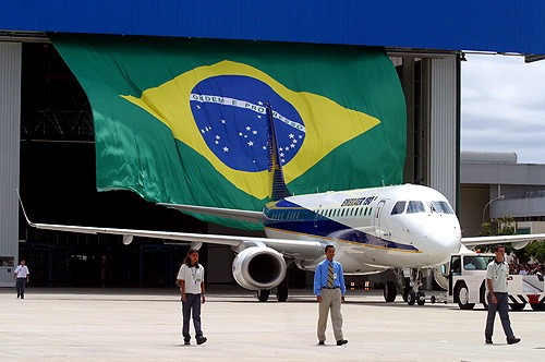 [Embraer%2520mostra%2520otimismo%252C%2520apesar%2520de%2520fraca%2520carteira%2520de%2520pedidos%255B5%255D.jpg]