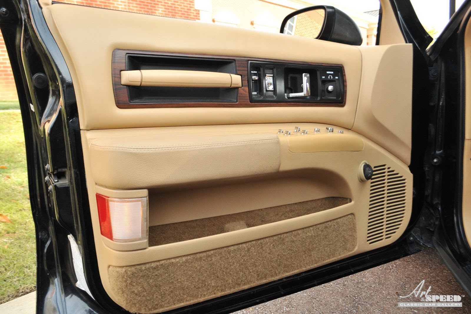 [Oldsomobile-Custom%2520Cruiser-Wagon-13%255B5%255D.jpg]