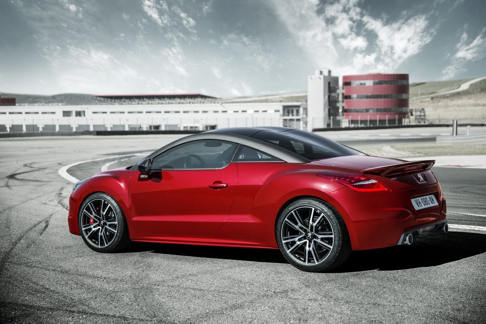 [Peugeot-RCZ-R-12%255B2%255D.jpg]