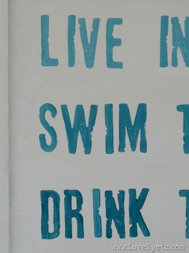 live swin drink sign