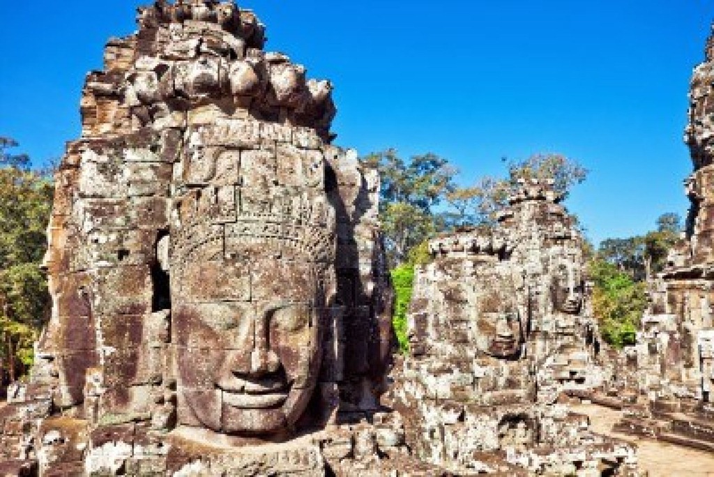 [11544299-faces-of-ancient-bayon-temple-at-angkor-wat-siem-reap-cambodia%255B2%255D.jpg]