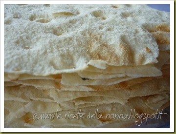 Merenda con pane carasau, pecorino stagionato e miele (2)