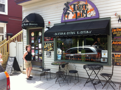 Marty's Flying Vegan Review: Tiger Lily misses the mark in Port Jefferson  NY. Something for everyone?