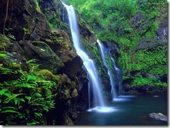 2560x1920ThreeWaterfallsOnBeautifulForest