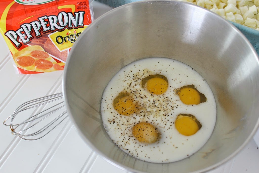 [breakfast-casserole-eggs-milk4.jpg]