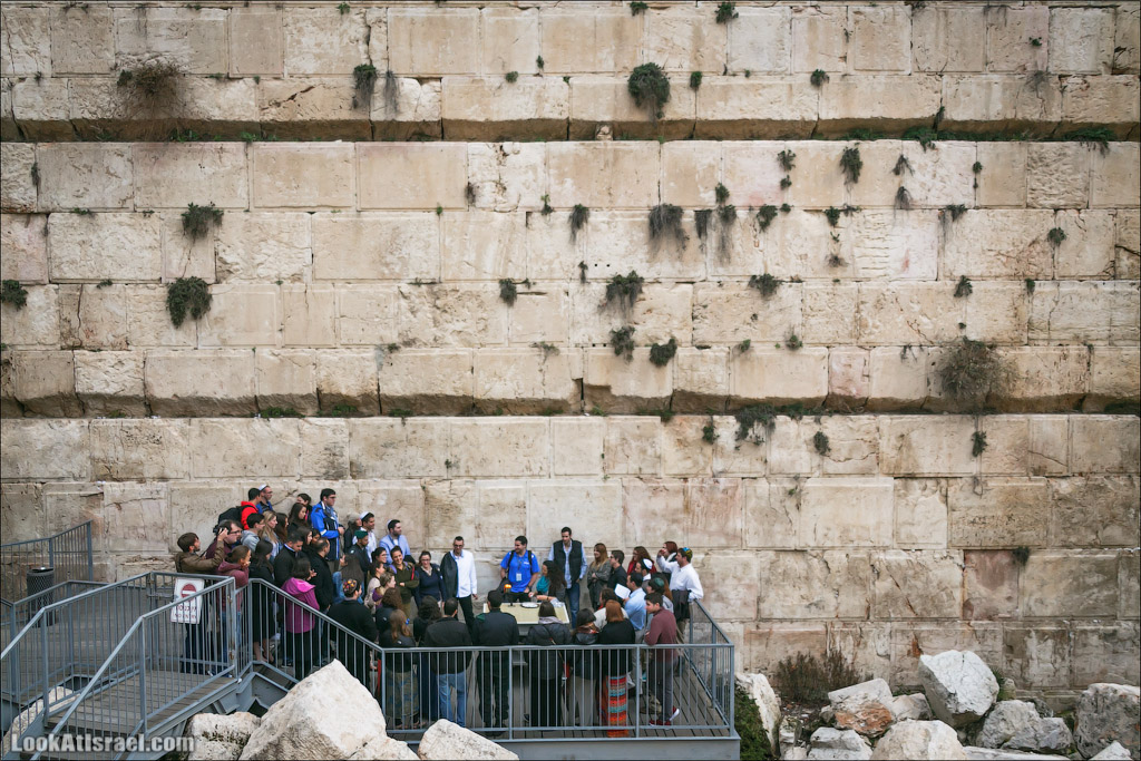 Ханука в старом городе в Иерусалиме. LookAtIsrael.com - Фото путешествия по Израилю | Hanukkah in Old City of Jerusalem | חנוכה בעיר העתיקה ירושלים
