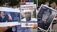 DSC09022.JPG Obama Demonstration för Egypten Syrien Al Sisi. Med amorism