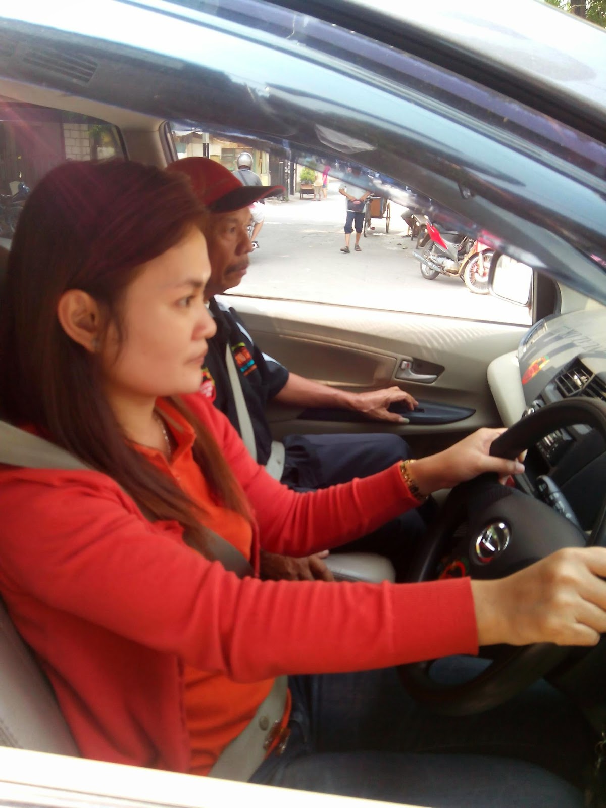 SekolahStirMobilJakarta Kursus mengemudi mobil jakarta