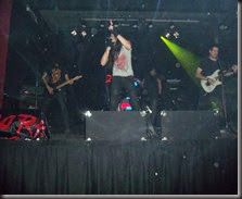 383504_488149447918493_1604471784_n