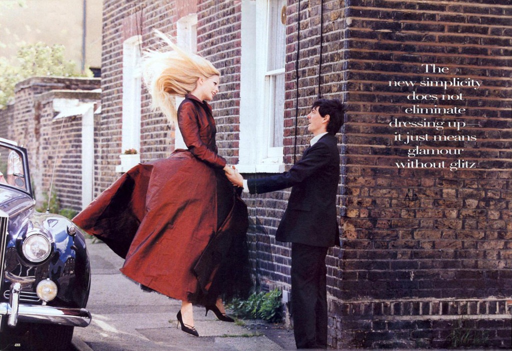 [vogue-us-september-1995-seasoned-simplicity-kirsty-hume-editorial%255B5%255D.jpg]