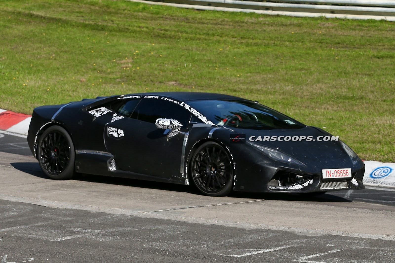 [Lamborghini-Cabrera-3Ring%255B3%255D.jpg]