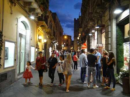 49. Seara in Taormina.JPG