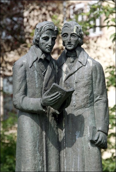 The monument to the brothers William and Jacob Grimm, the Brothers Grimm in Kassel court.