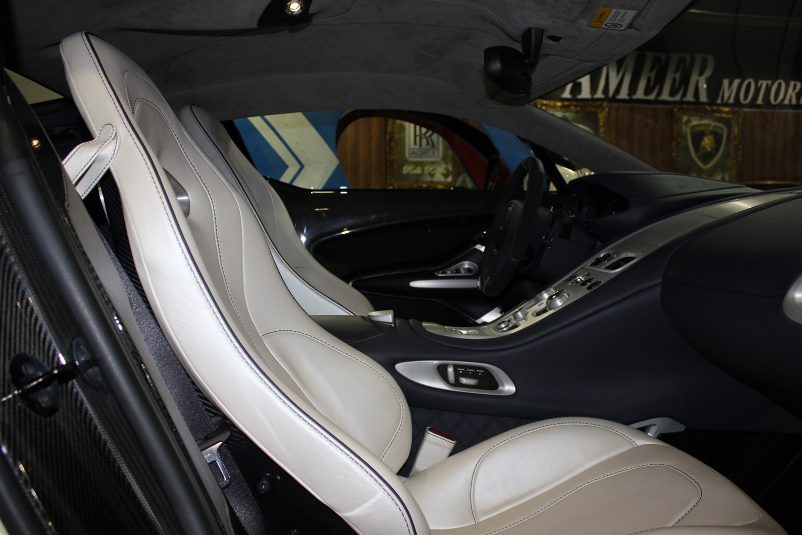 [Aston-Martin-One-77-20%255B3%255D.jpg]