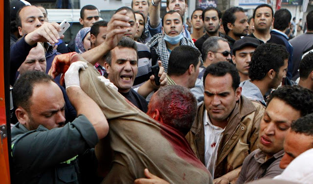 صور من الفوضى المنظمة التي تقف وراءها المعارضة المصرية وما تسمى جبهة الإنقاذ 157082_513038788732417_329586299_n