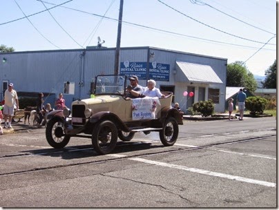IMG_1708 1920 Willys Overland Touring Car carrying My Fair Lady Princess Pat Humphrey in the Rainier Days in the Park Parade on July 12, 2008