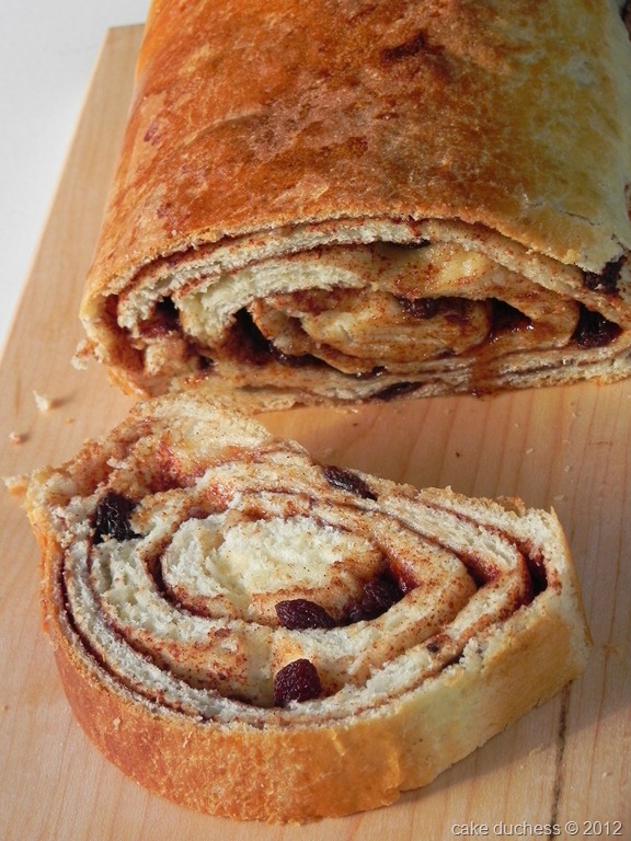 [cinnamon-raisin-swirl-bread-4%255B13%255D.jpg]