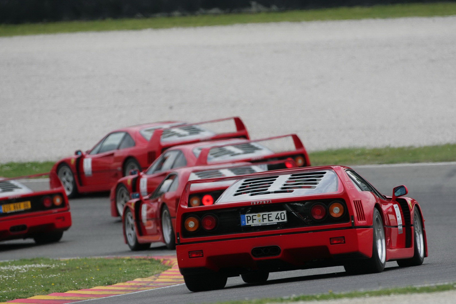 [Ferrari-F40-11%255B2%255D.jpg]