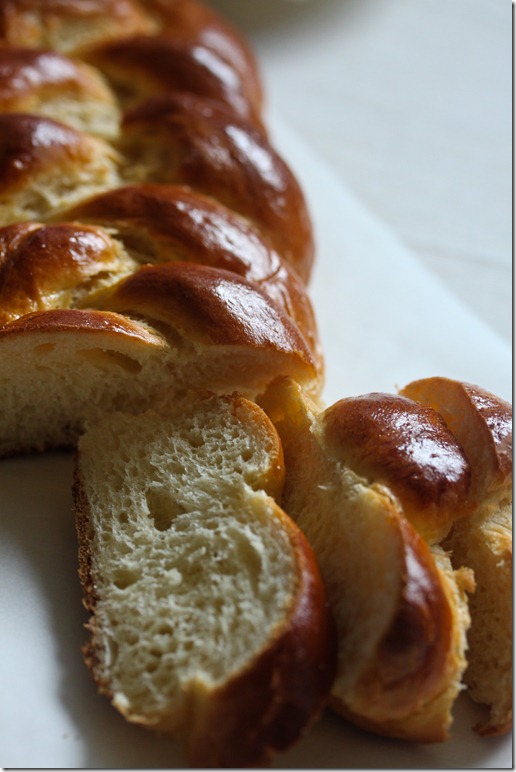 Greek easter Bread (1 von 1)