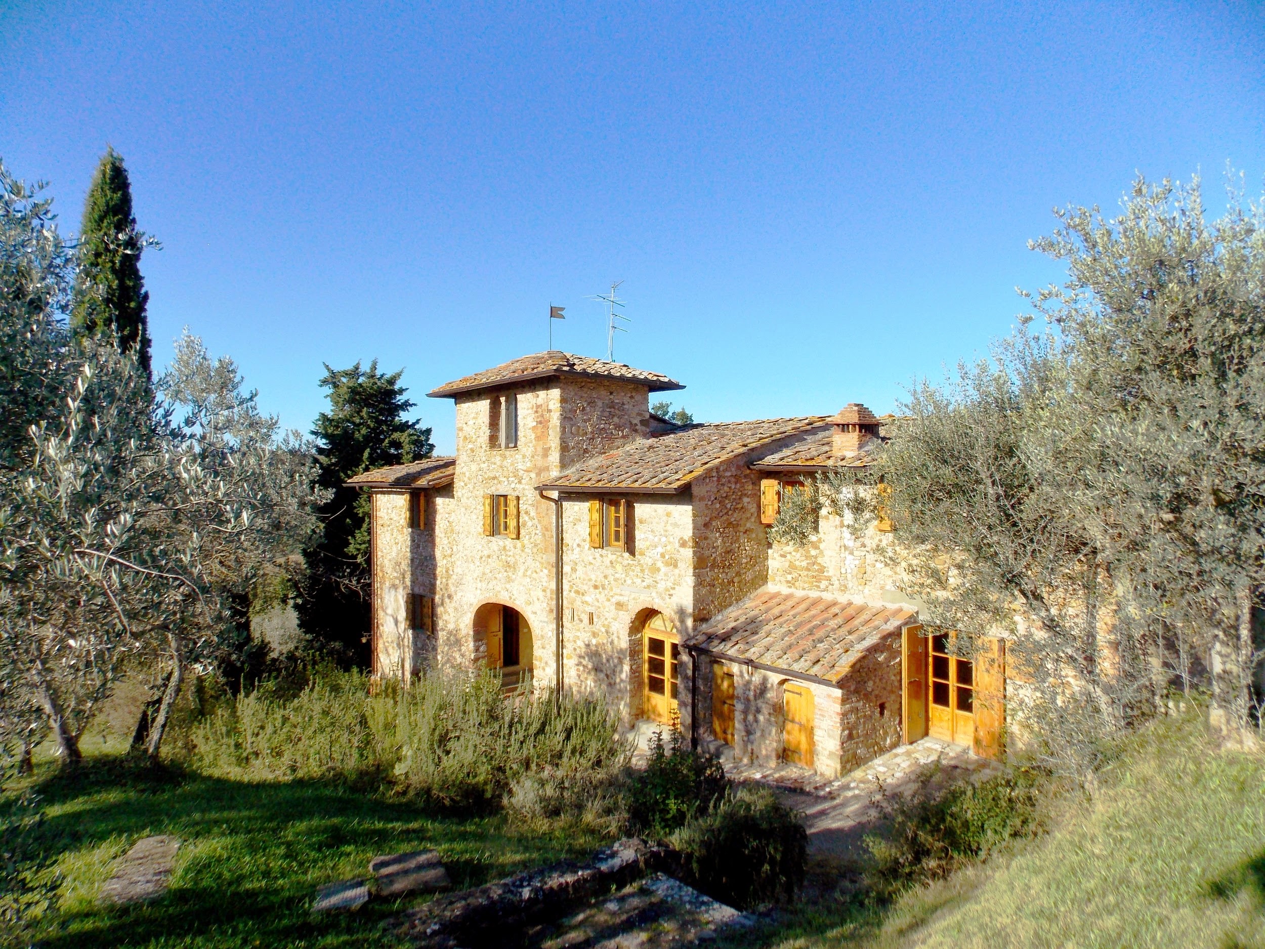 Villa il Poggio, Chianti villa for rent with swimming pool - VacaVilla