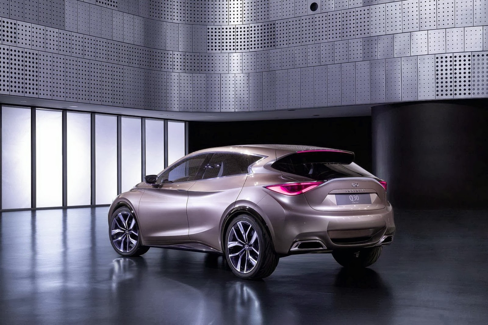 [Infiniti-38%255B2%255D.jpg]