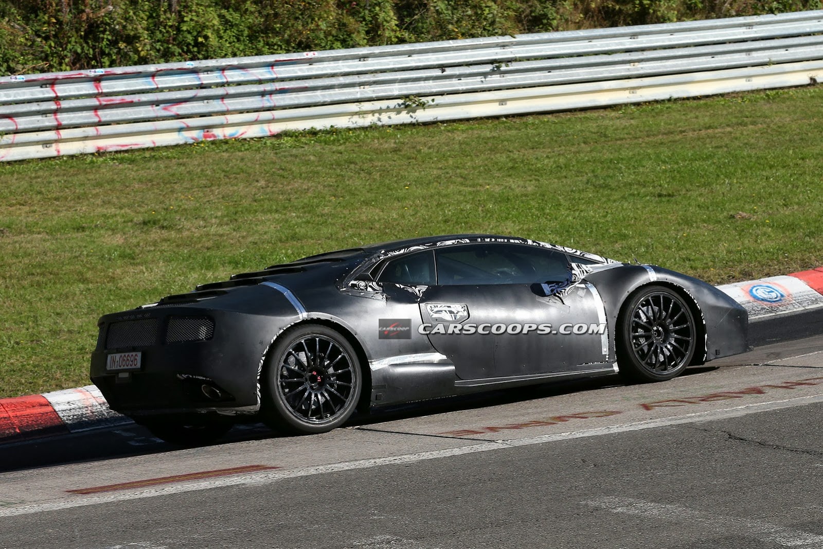 [Lamborghini-Cabrera-6Ring%255B3%255D.jpg]
