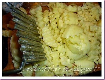 Patate fritte con aglio fresco e rosmarino alla crema di zucca e zenzero (2)