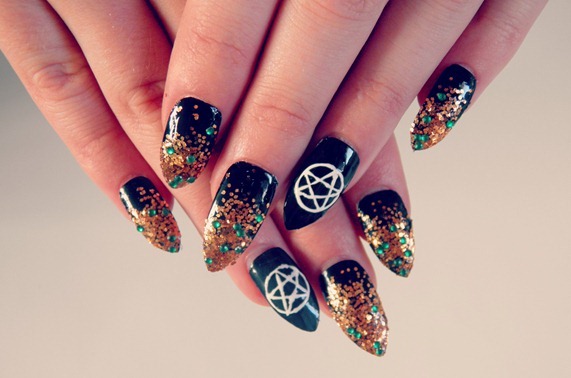 pentagram-nails_thumb2