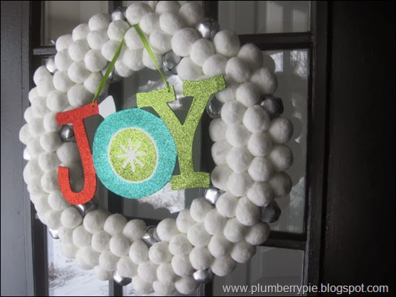 plumberry pie - embellish a wreath with words
