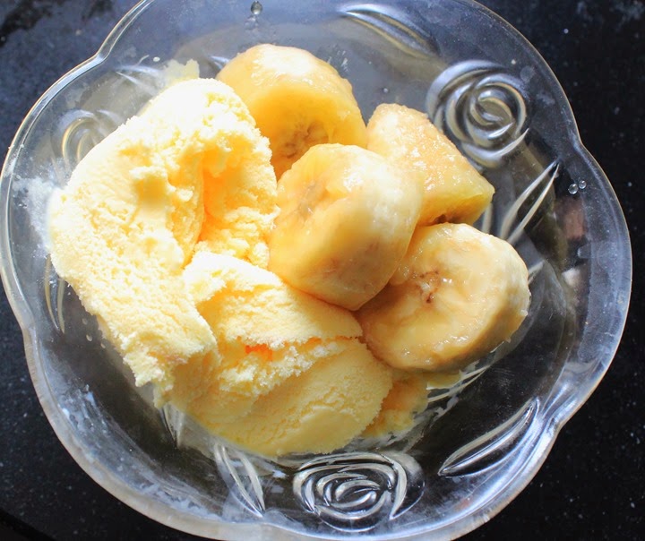 honey fried bananas and icecream