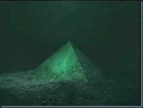 piramide de vidro triangulo bermudas