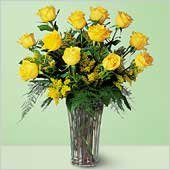 [Yellow%2520roses%2520in%2520vase.png]