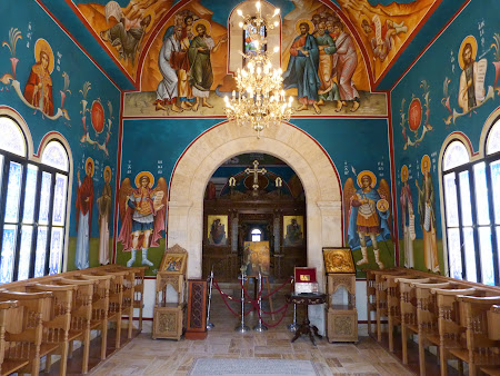 9Locul botezului lui Isus Hristos: Biserica ortodoxa la Iordan