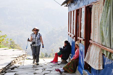Trekking in Himalaya: Sate de munte din Nepal