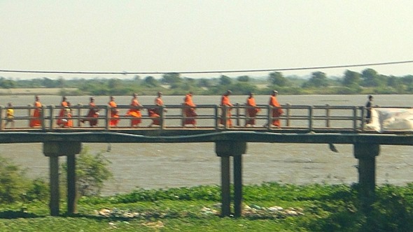 Monges na Camboja