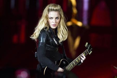 [Extrema-direita%2520francesa%2520processa%2520Madonna%2520por%2520imagem%2520de%2520su%25C3%25A1stica%255B2%255D.jpg]