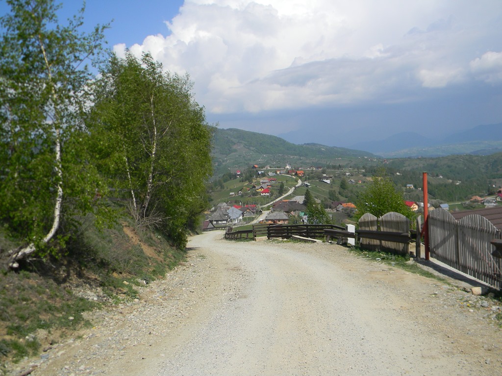 [DSCN88703.jpg]