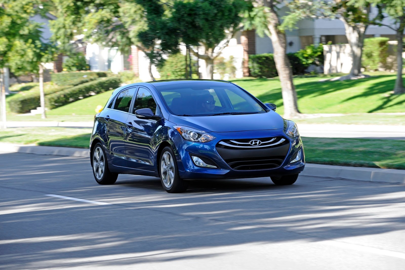 [2014-Hyundai-Elantra-GT-E_12%255B2%255D.jpg]