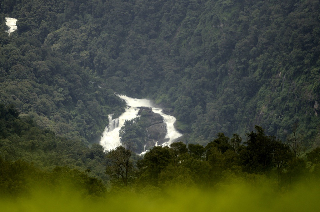 [valparai-waterfalls%255B4%255D.jpg]