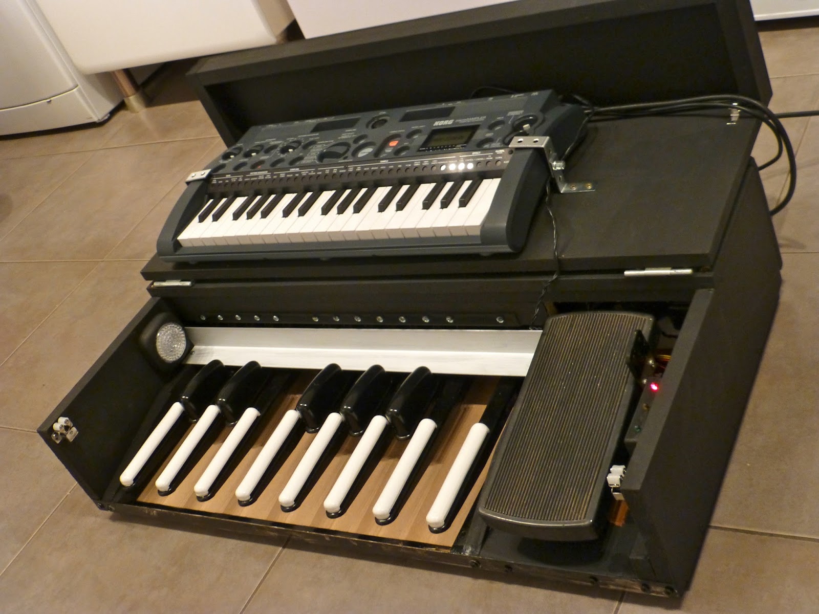 ZAARDWARE! Zaarduino MIDI Organ Pedals