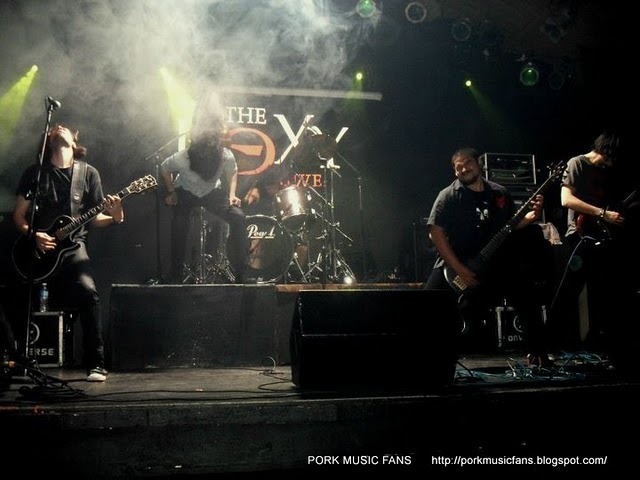 [Pork%2520en%2520Roxy%2520Niceto%252020-09-2010%2520Fotos%2520By%2520Nay%2520%25284%2529%255B3%255D.jpg]