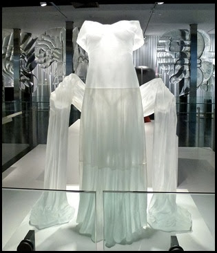 02c - Corning Glass Museum - Glass Sculpture