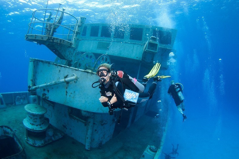 cayman-island-shipwreck-5