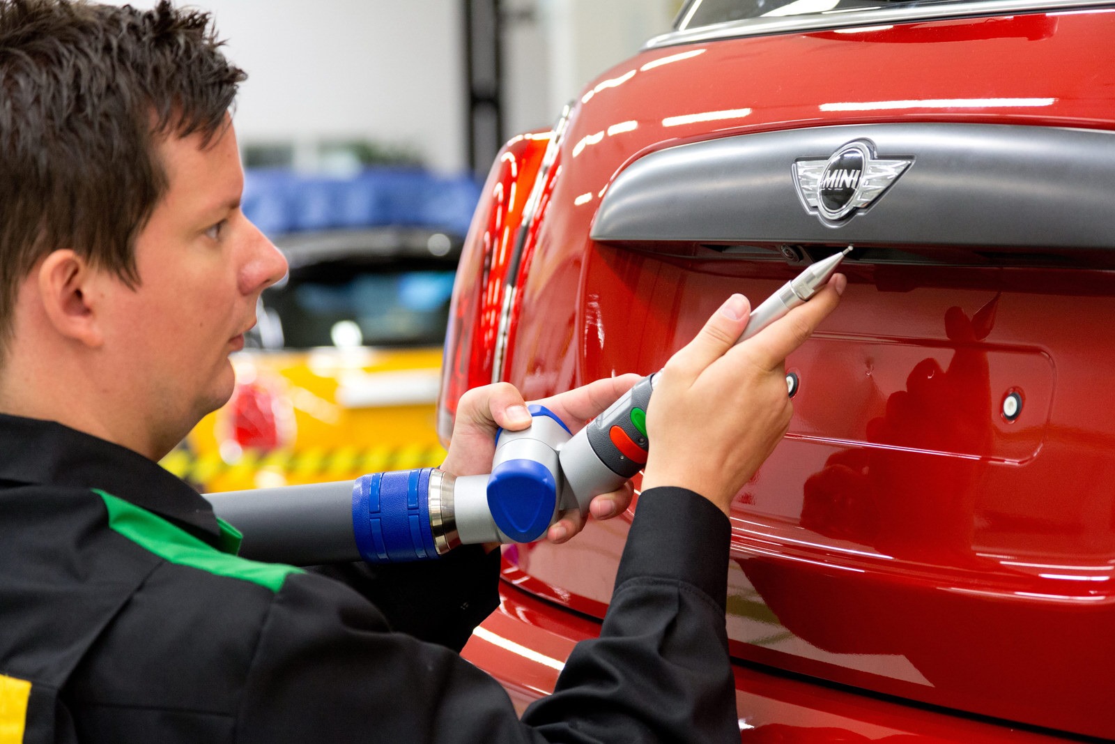 [2015-Mini-hatch-production-4%255B2%255D.jpg]